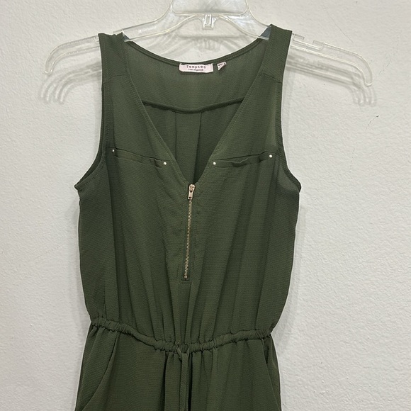 Woman military green jumpsuit. Sleeveless and v neck. Regular fit Size M - Picture 4 of 6